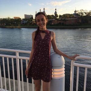 Meet your Posher, Stefanie